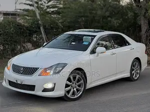Toyota Crown 2009 White