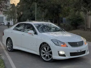 Toyota Crown 2009 White