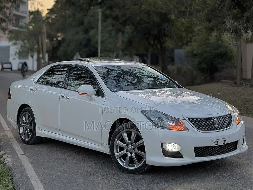 Toyota Crown 2009 White