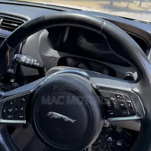 Jaguar F-Pace 2018 White