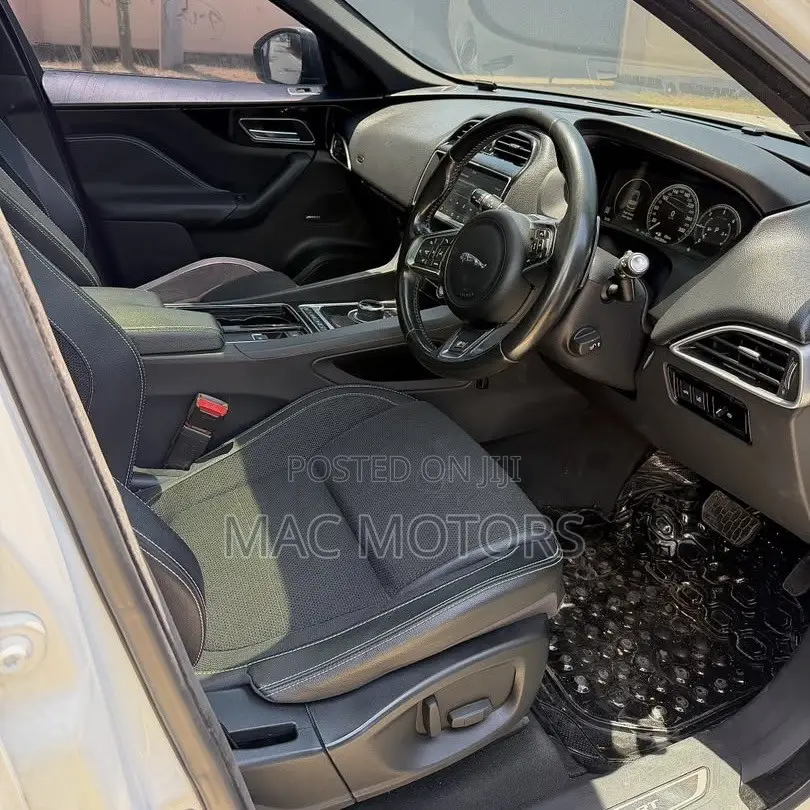 Jaguar F-Pace 2018 White
