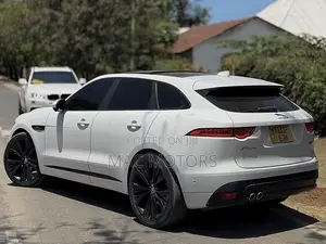 Jaguar F-Pace 2018 White