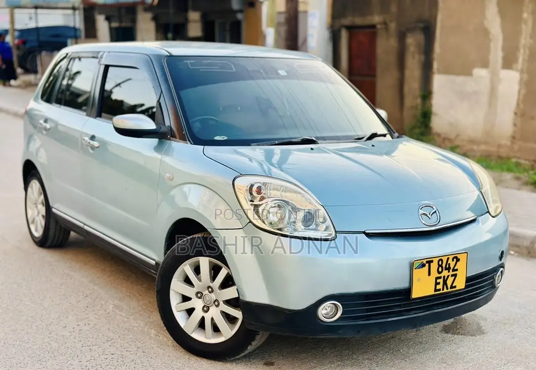 Mazda Verisa 2009 Blue
