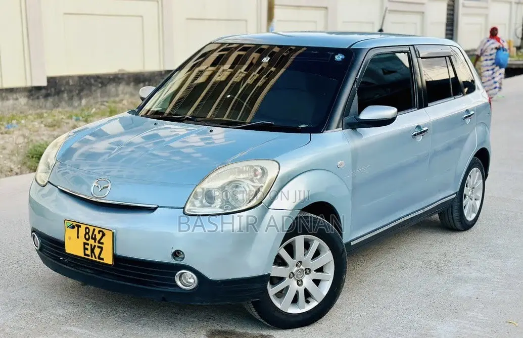 Mazda Verisa 2009 Blue