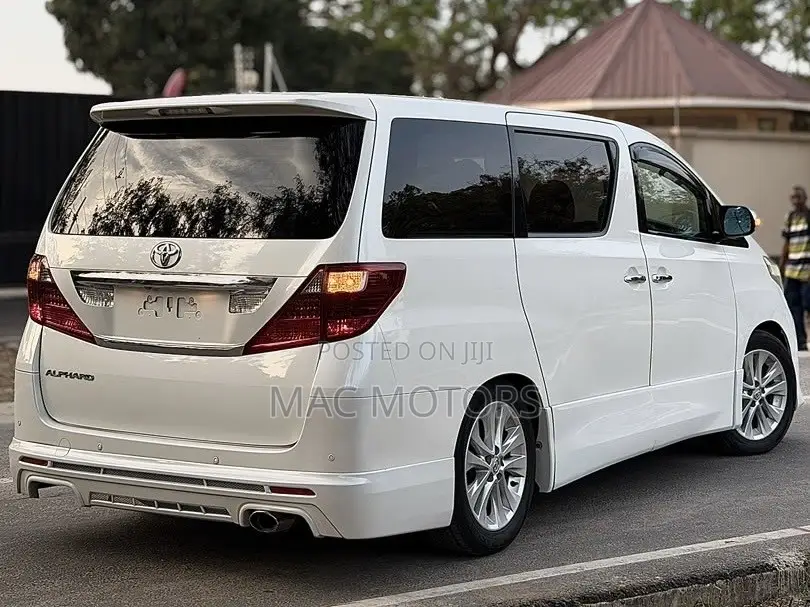 Toyota Alphard 2009 White
