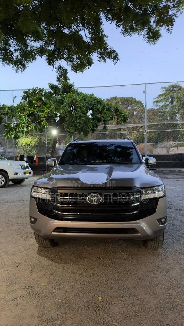 Toyota Land Cruiser 2023 Beige