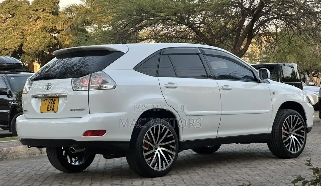 Toyota Harrier 2007 White