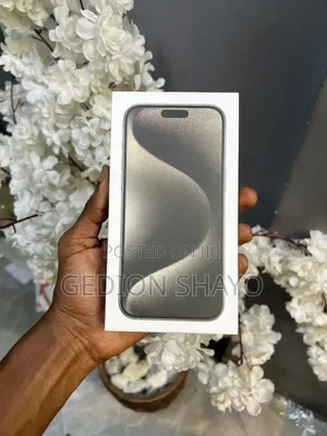 New Apple iPhone 15 Pro Max 256 GB Silver