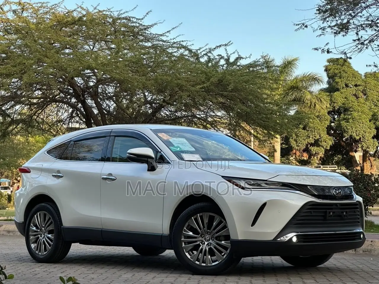 Toyota Harrier 2.0 2020 White