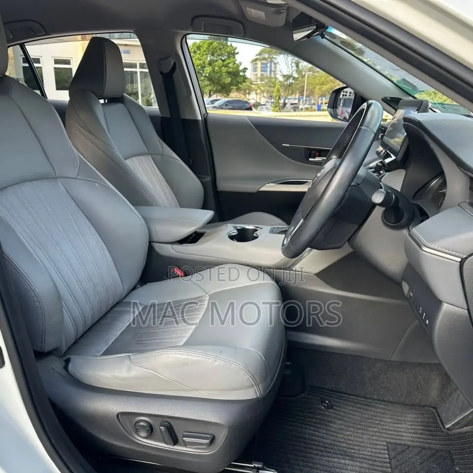 Toyota Harrier 2.0 2020 White