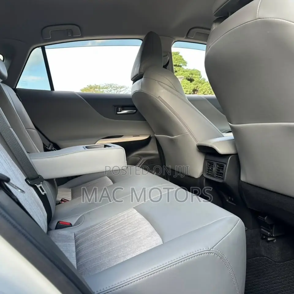Toyota Harrier 2.0 2020 White