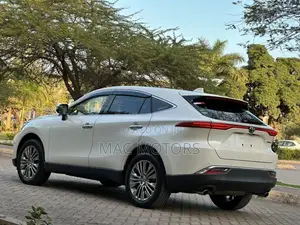 Toyota Harrier 2.0 2020 White