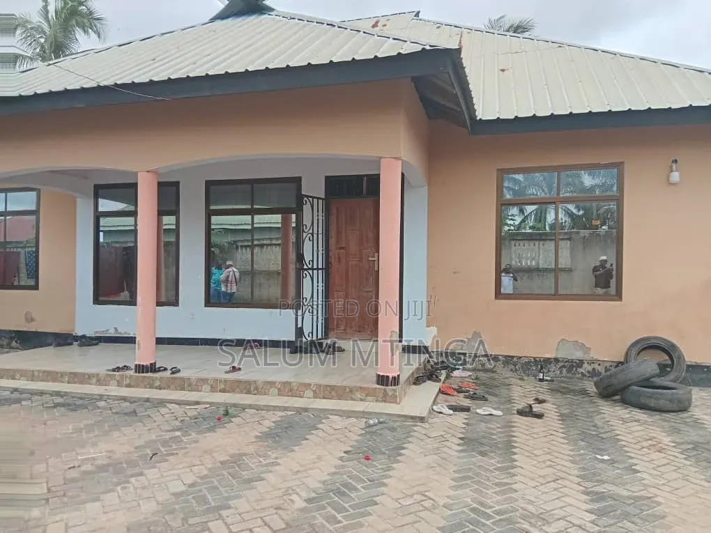 4bdrm House in Bunju for sale