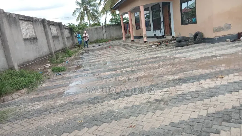 4bdrm House in Bunju for sale
