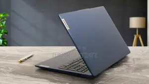 Laptop Lenovo 300e 4GB Intel Pentium SSD 128GB