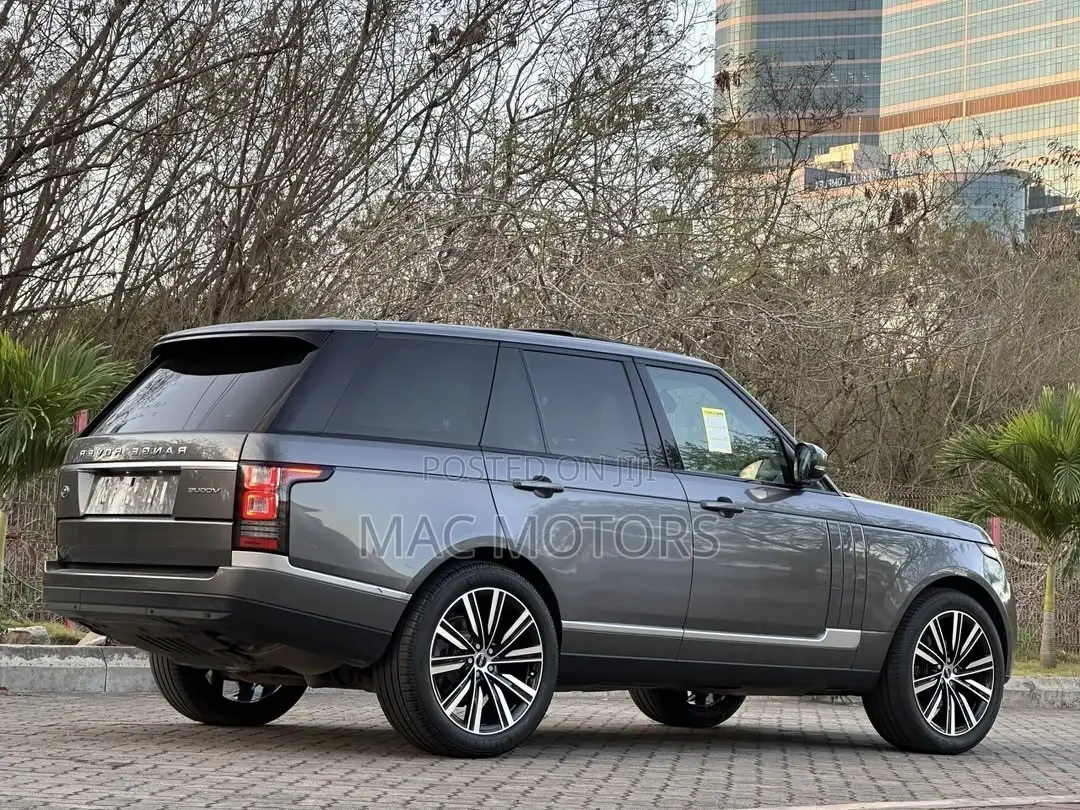 Land Rover Range Rover Vogue 2015 Gray