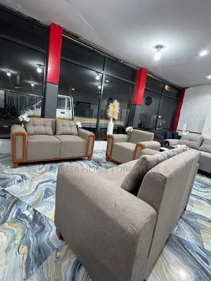 Modern Sofa Set Ya 2;2;1 Ni Nzuri Na Imara Sana