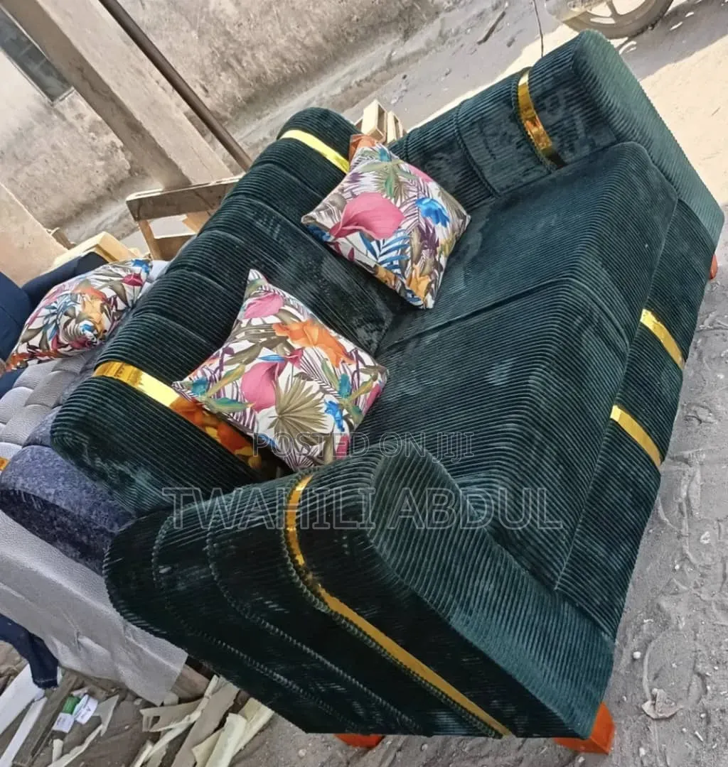 Sofa Za Watu 2 Zipo Tayal