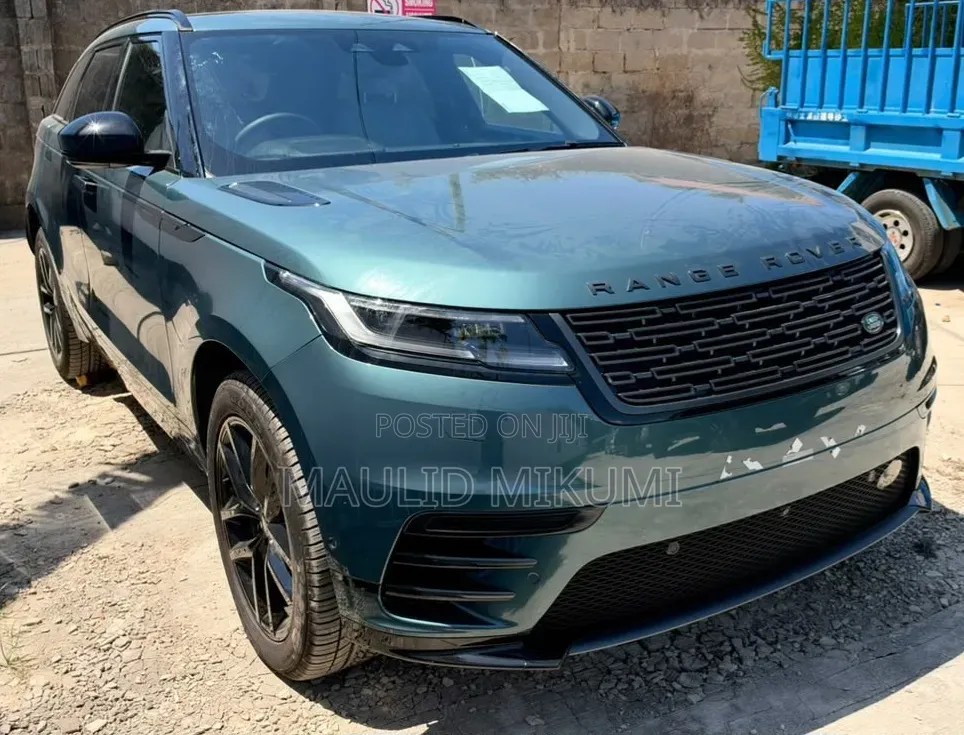Land Rover Range Rover Velar 2025 Green