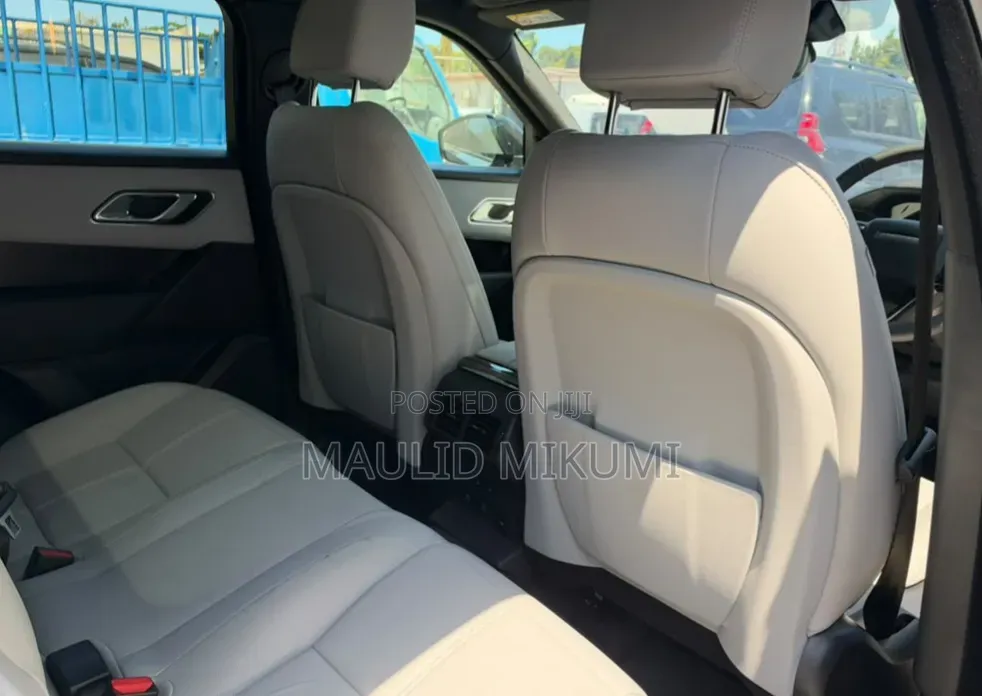 Land Rover Range Rover Velar 2025 Green