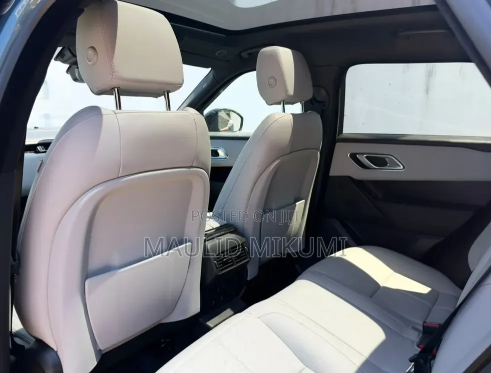 Land Rover Range Rover Velar 2025 Green