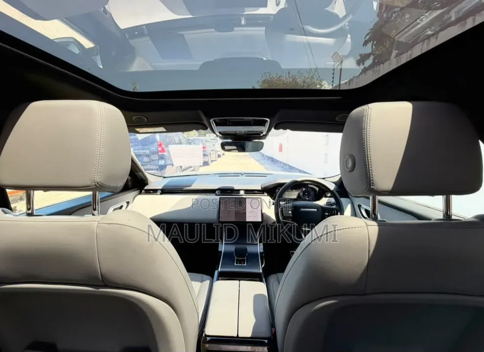 Land Rover Range Rover Velar 2025 Green