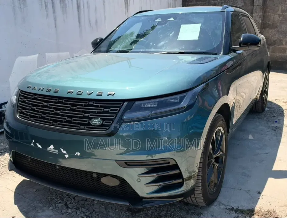 Land Rover Range Rover Velar 2025 Green