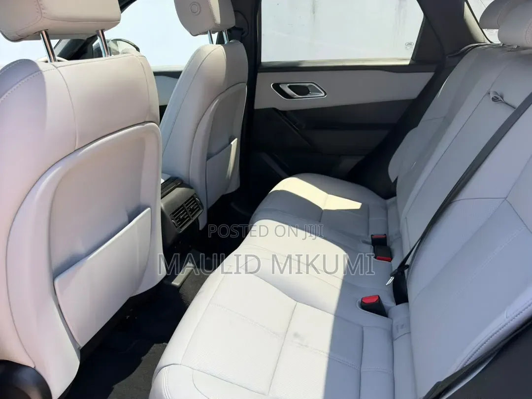 Land Rover Range Rover Velar 2025 Green