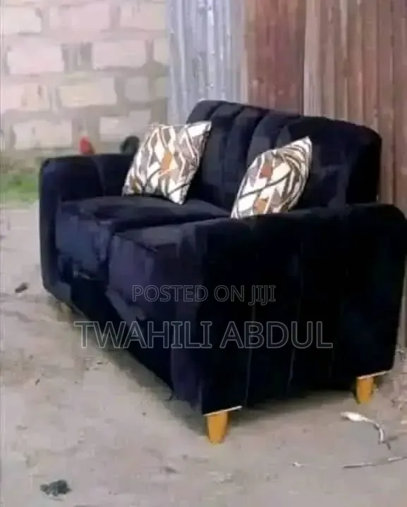 Sofa Ya Watu Wawili