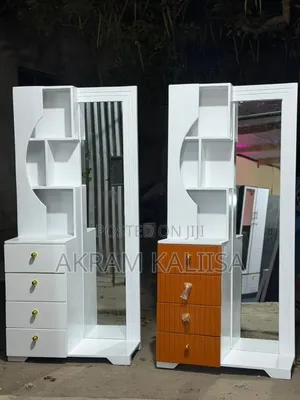 Kabati La Nguo Na Dressing Table