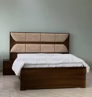 Kitanda Cha Mbao Mixer Bedsofa Cha 5/6 Na Bedside Zake