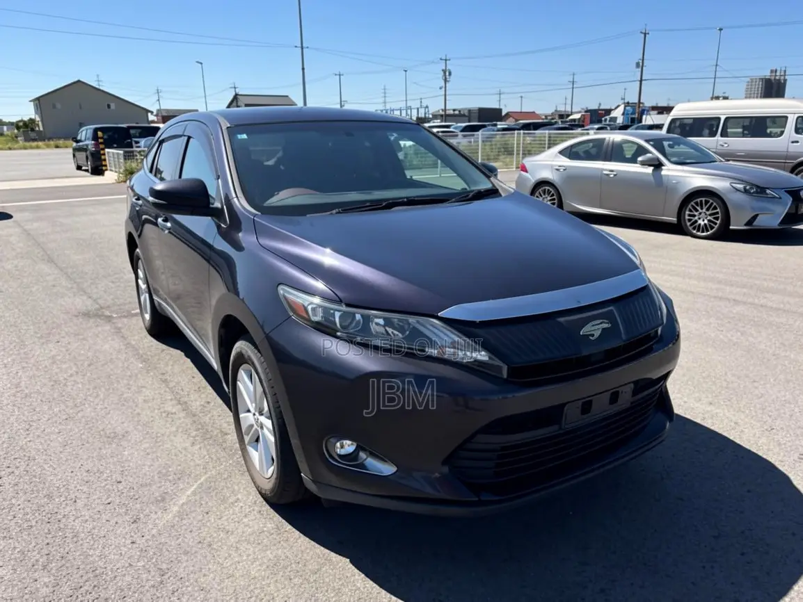 Toyota Harrier 2.0 2016 Black