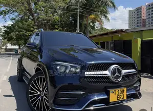 Mercedes-Benz GLE-Class GLE 300d 4MATIC 2021 Blue
