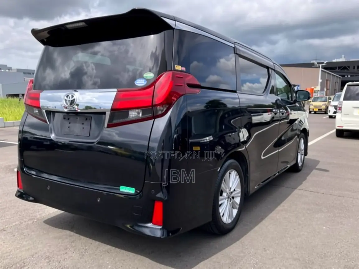 Toyota Alphard 2.5 Petrol FWD 2016 Black