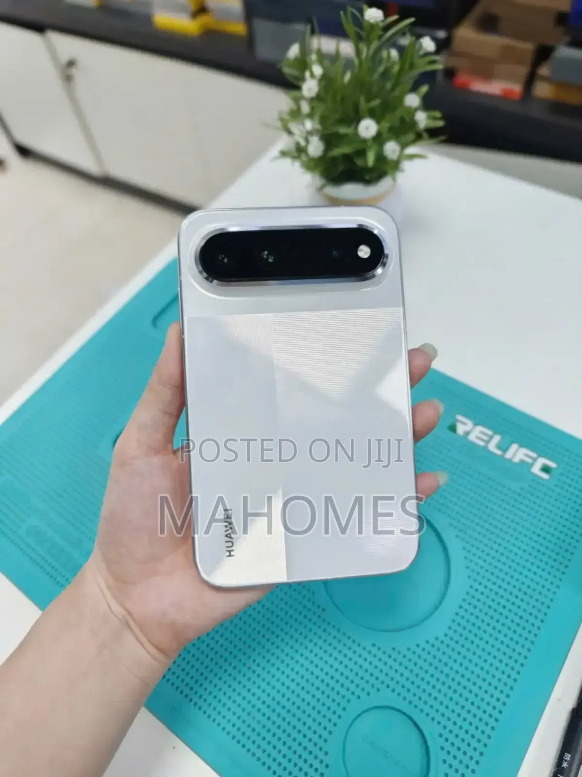 New Mobile Phone 256 GB White