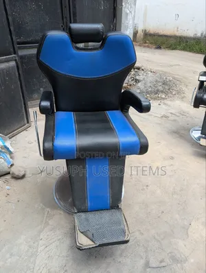 Kiti Cha Saloon