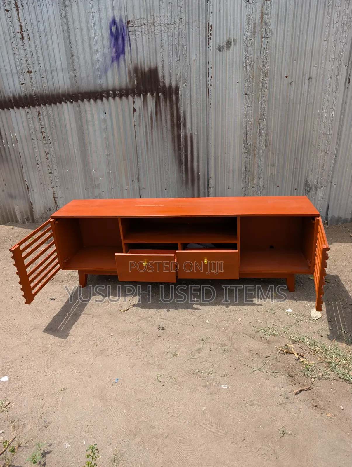 TV Case Clean