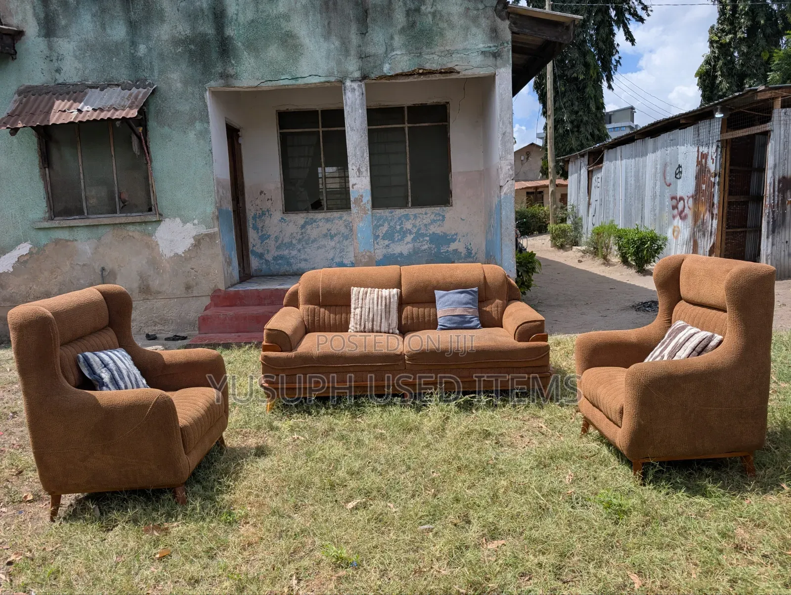 Sofa Set With Fibers