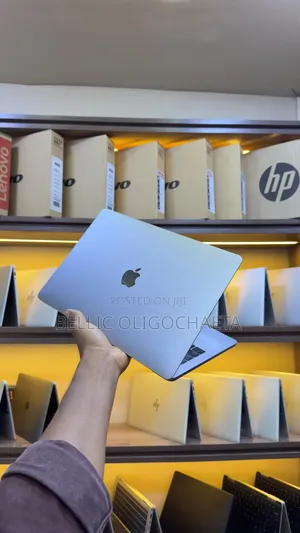 Laptop Apple MacBook Pro 2018 16GB Intel Core i7 SSD 256GB