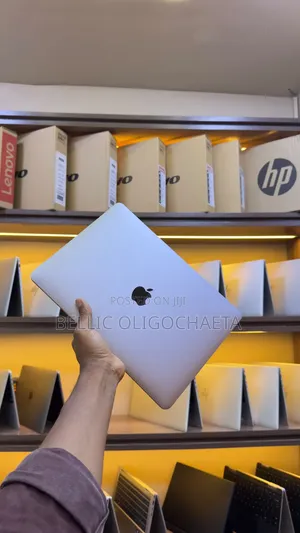 Laptop Apple MacBook Pro 2018 16GB Intel Core i7 SSD 256GB