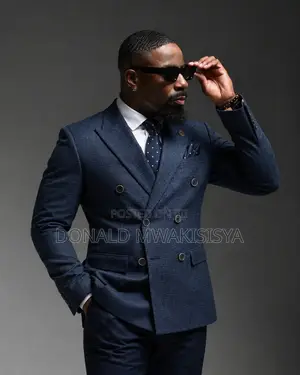 Navy Blue Double Breasted Check Suit - 6 Buttons