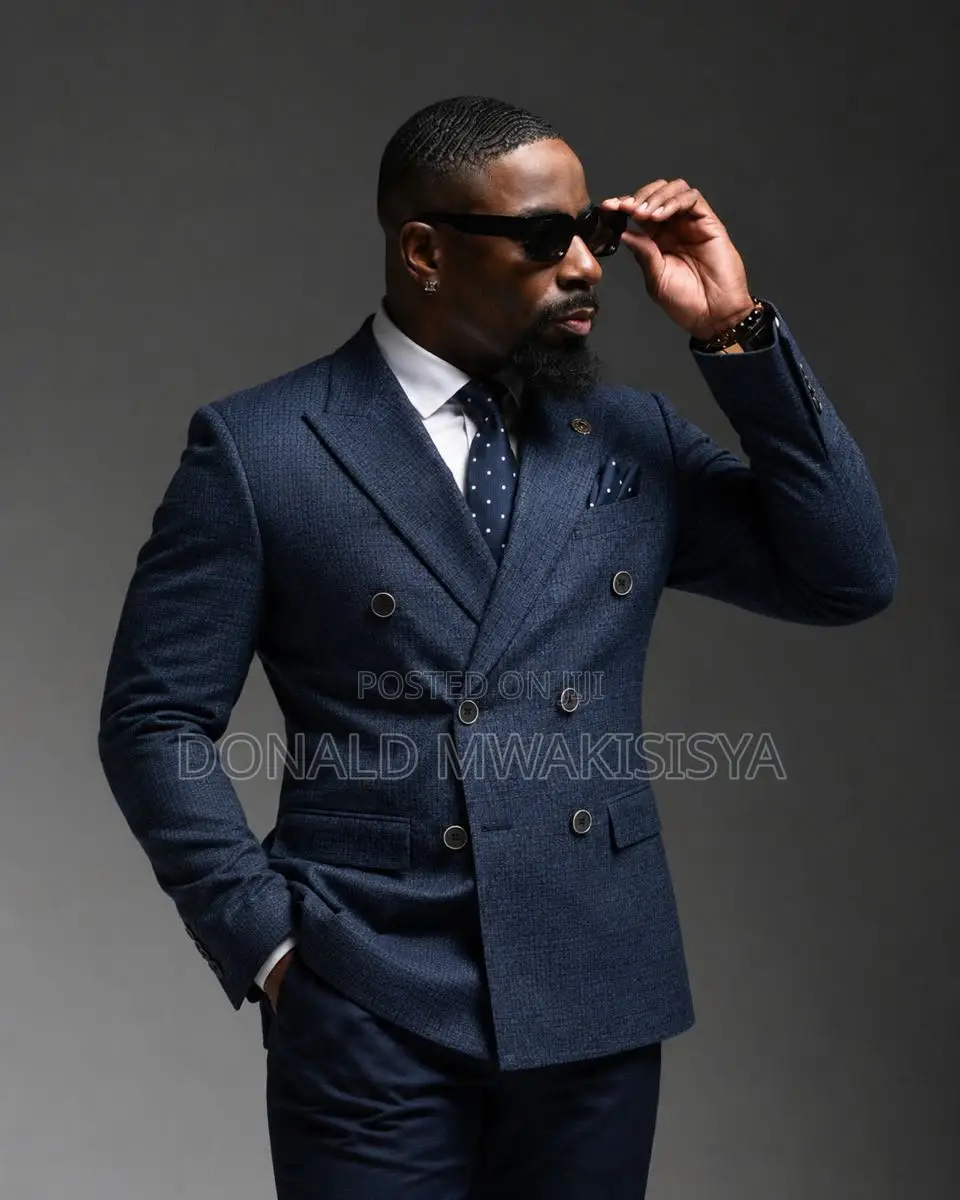 Navy Blue Double Breasted Check Suit - 6 Buttons