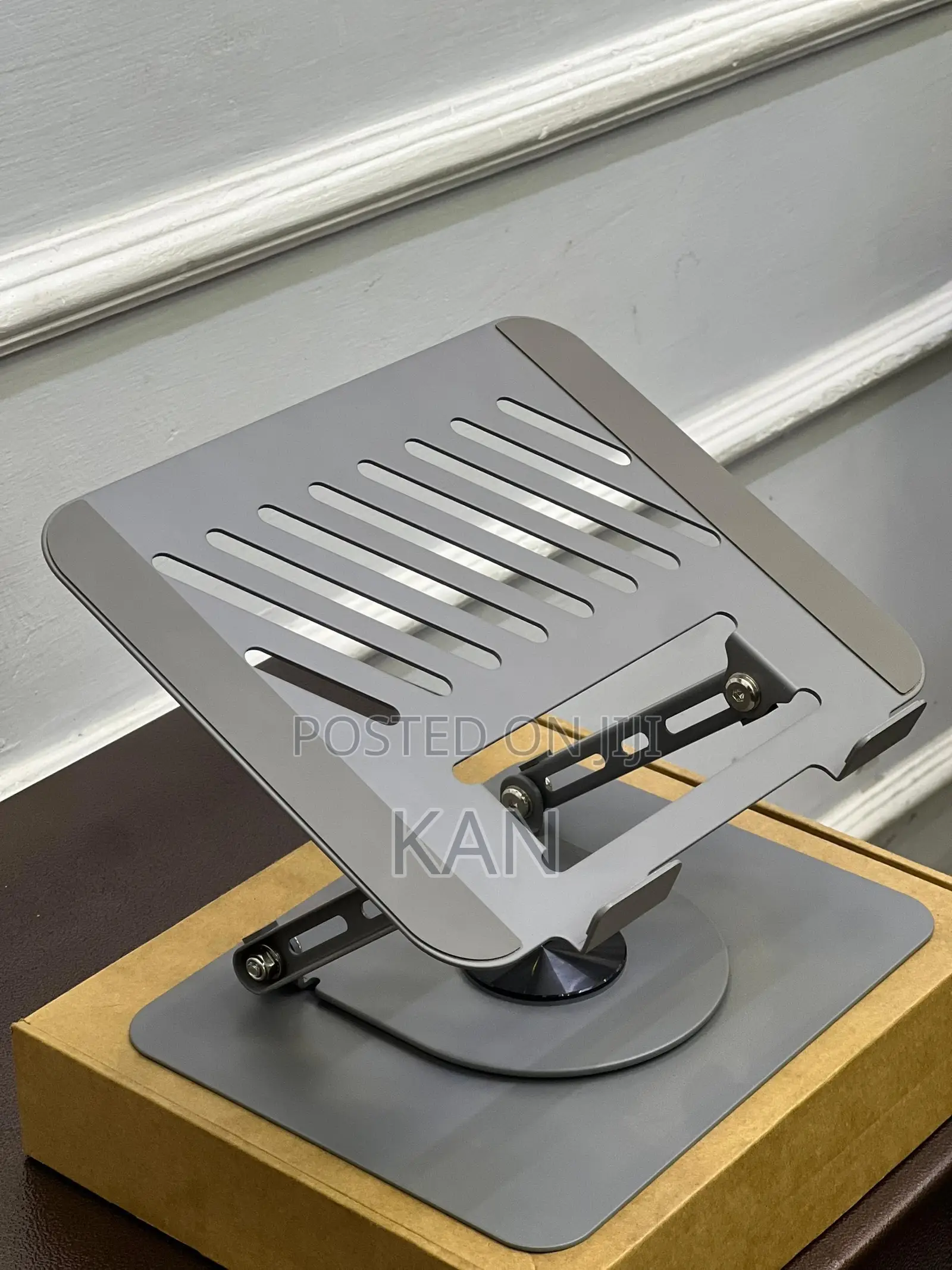 L97-B Laptop Stand
