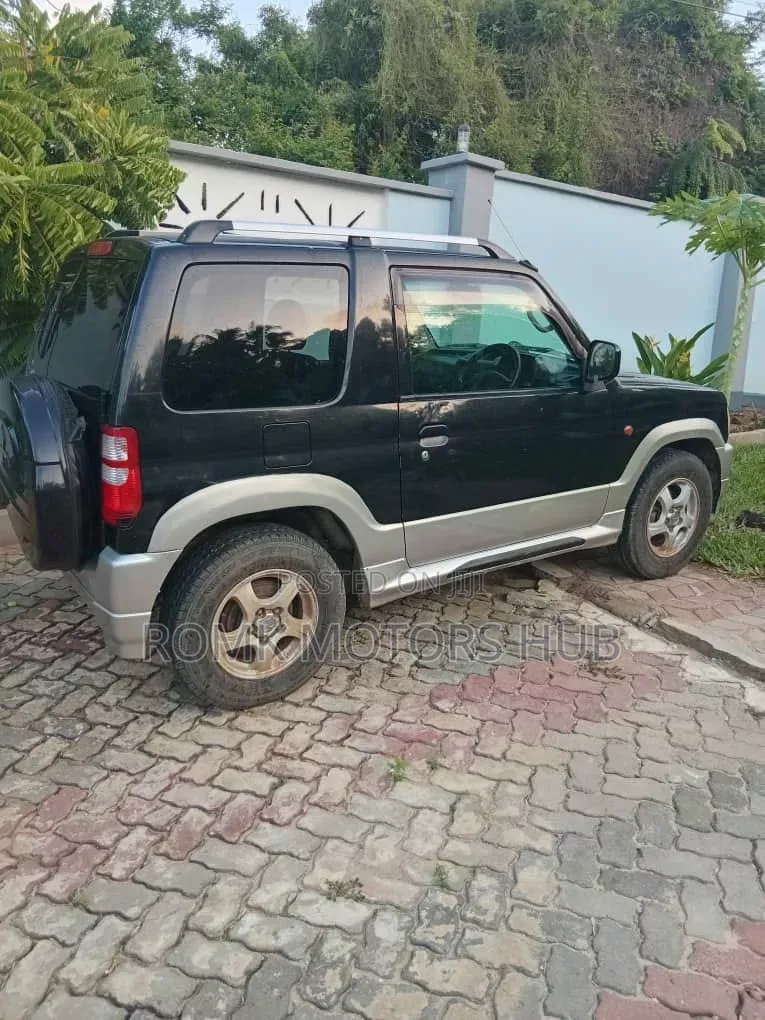 Mitsubishi Pajero 2005 Black