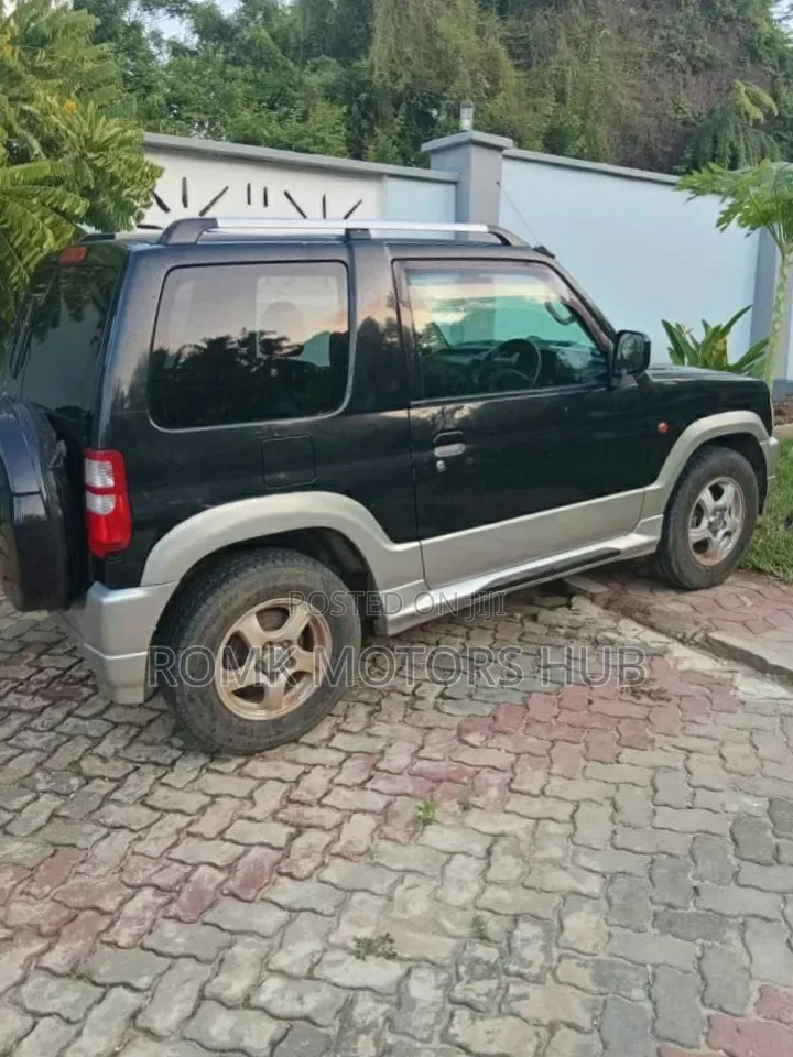 Mitsubishi Pajero 2005 Black