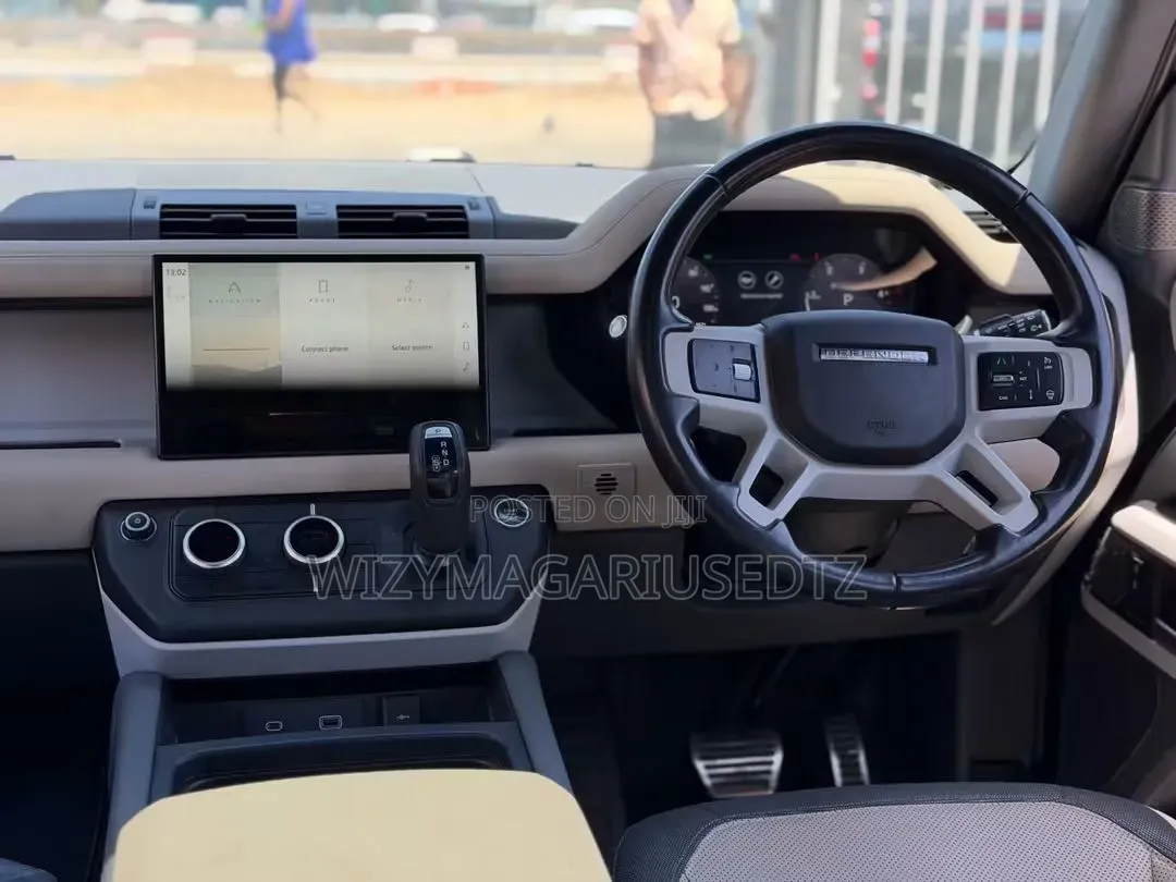 Land Rover Defender X-Dynamic SE 2023 Matt Black