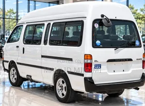 Toyota HiAce 2000 White