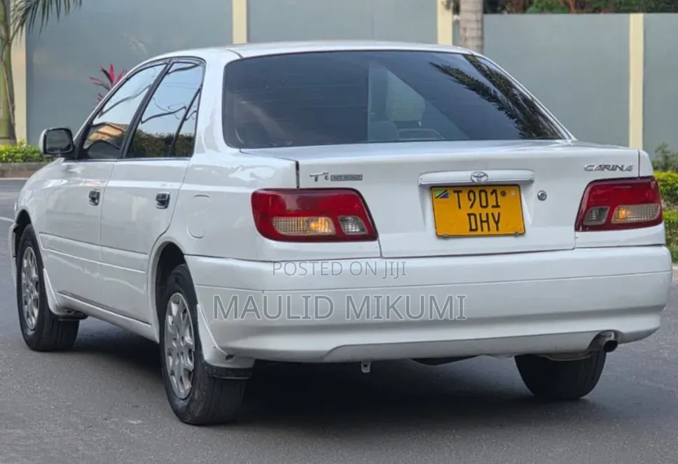 Toyota Carina 2001 White