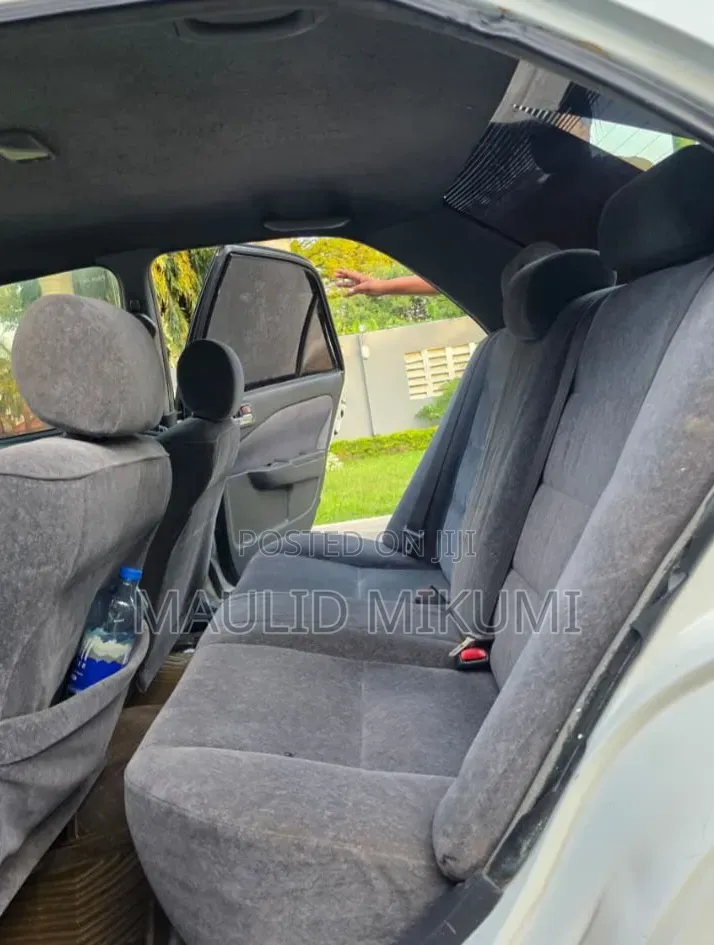 Toyota Carina 2001 White
