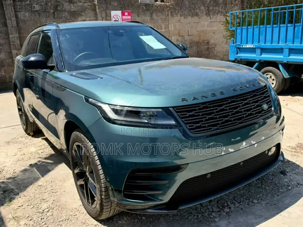 Land Rover Discovery 2025 Blue